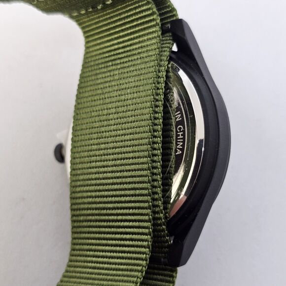 Men's Field Easy Read Watch 42MM Black Dial Army Green Nylon Band Strap - Picture 5 of 11